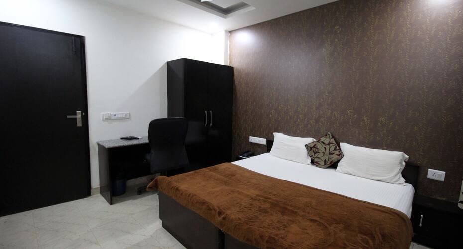 Hotel Marina, New Delhi 4